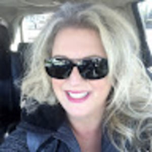 Meet your Posher, Marissa